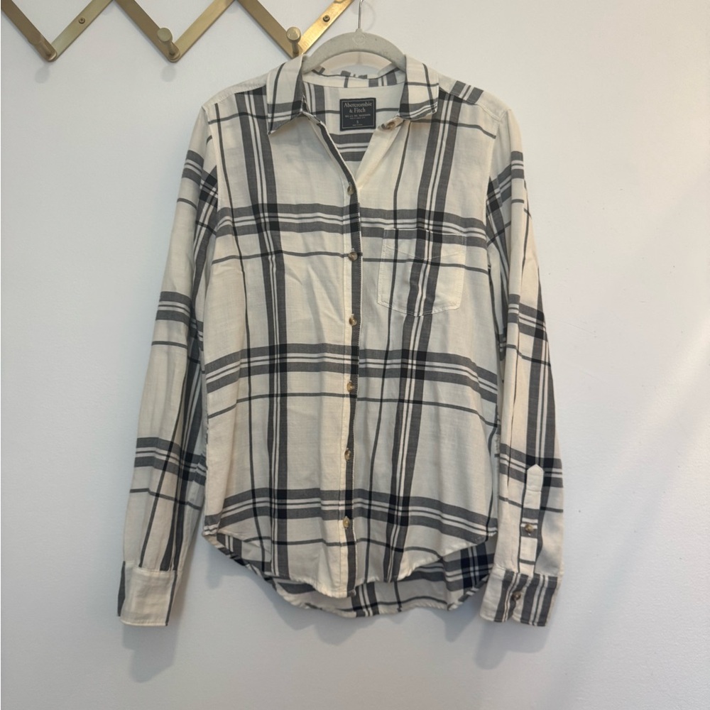 Abercrombie & Fitch Black and White Plaid Button Down